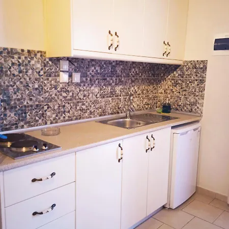 Nefelis Apartman Néi Póri