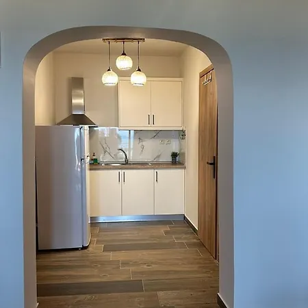 Nefelis Apartman Néi Póri