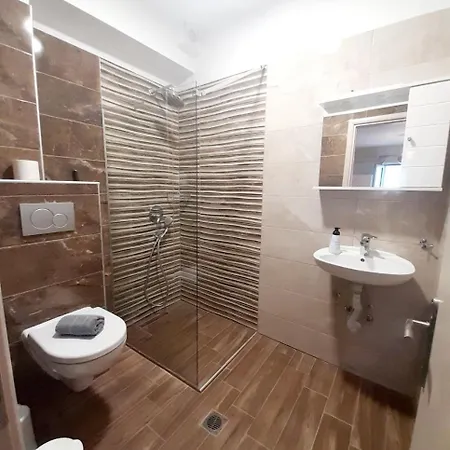 Nefelis Apartman *