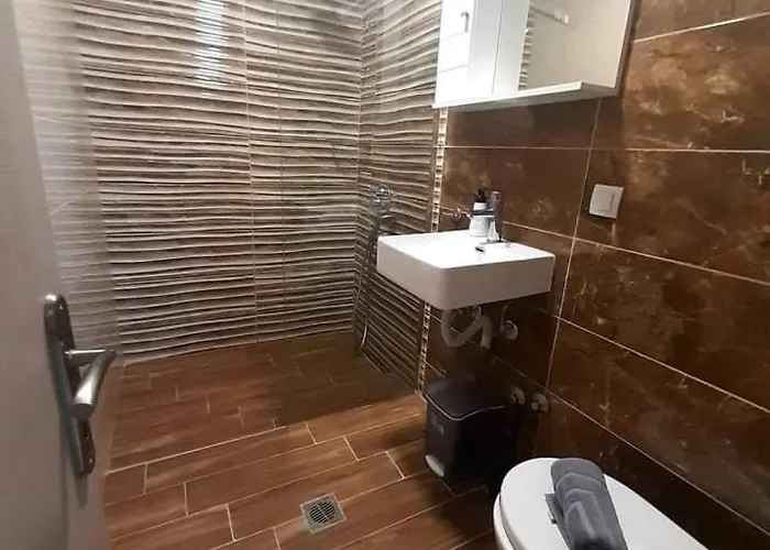 Nefelis Néoi Póroi